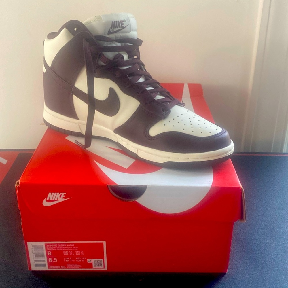 Brand New in box Nike Dunk HIGH women’s size 8 men’s 6.5 Burgundy Crush